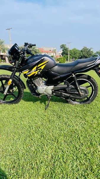 2020 Yamaha ybrg 125G special edition midnight grey better gsx cb150f 1