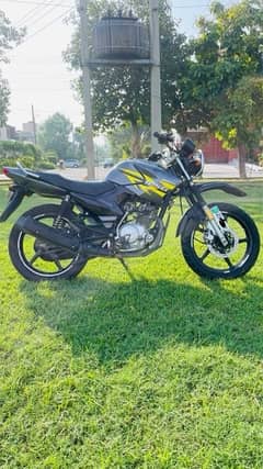 2020 Yamaha ybrg 125G special edition midnight grey better gsx cb150f