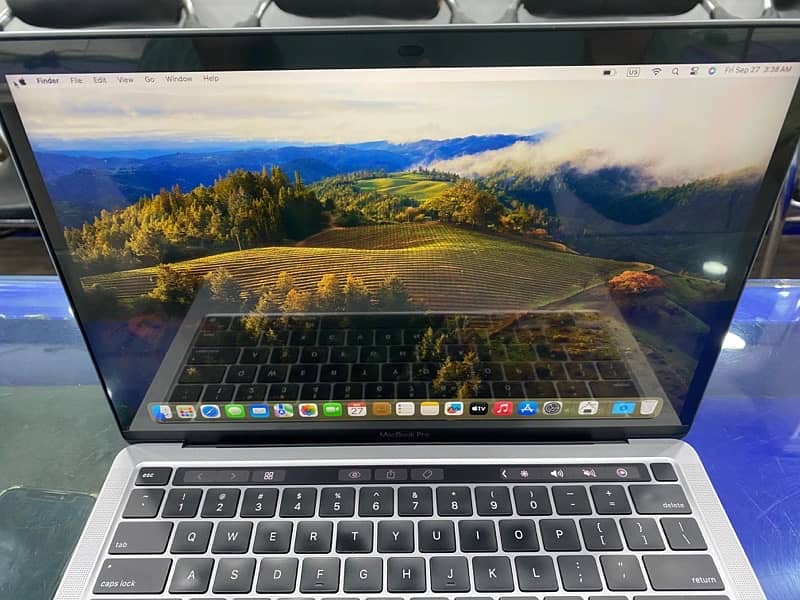 Apple MacBook Pro M1 /8GB /256GB /Touchbar 3