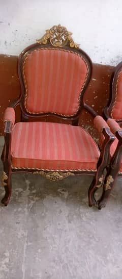 Shahi chairs with new condition with well look