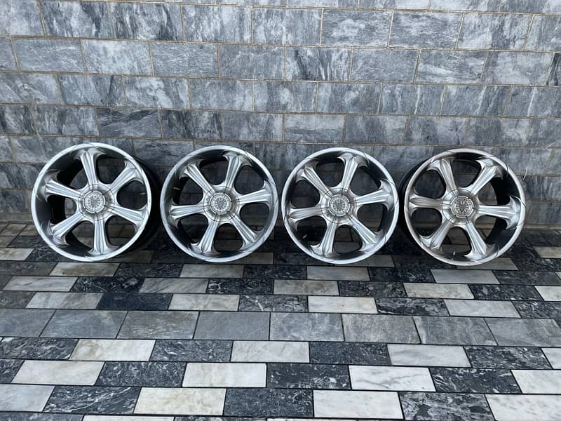 WOLFRACE SILVER ALLOY WHEELS 20 INCH ORIGNIAL!!! 0