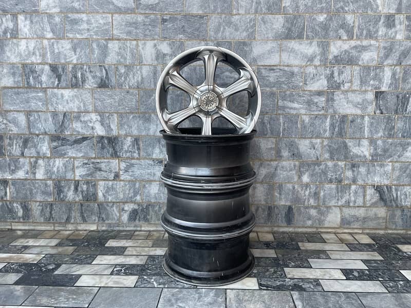 WOLFRACE SILVER ALLOY WHEELS 20 INCH ORIGNIAL!!! 1