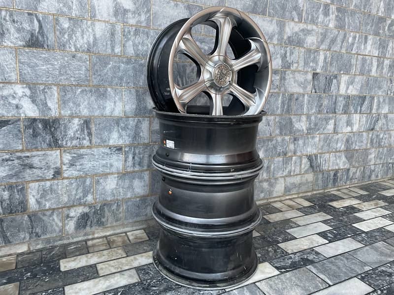 WOLFRACE SILVER ALLOY WHEELS 20 INCH ORIGNIAL!!! 2