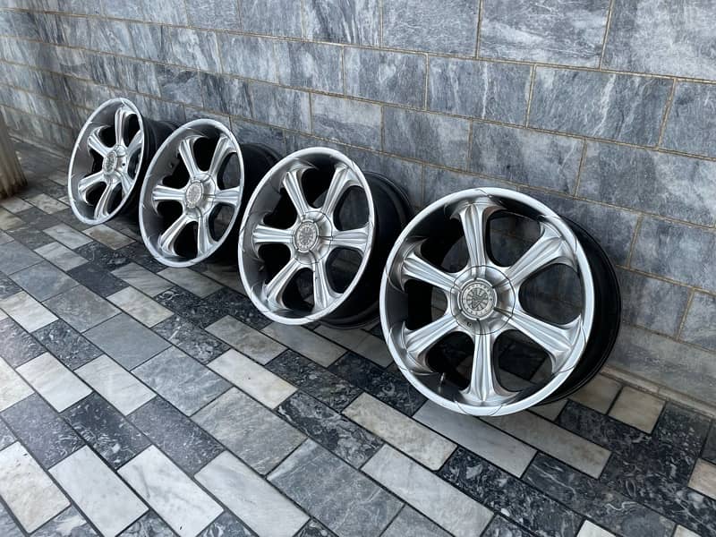 WOLFRACE SILVER ALLOY WHEELS 20 INCH ORIGNIAL!!! 5