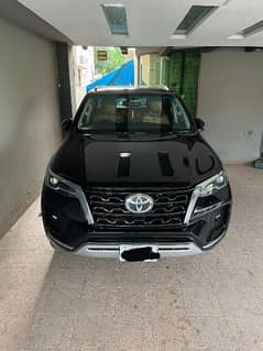 Toyota Fortuner V 2022