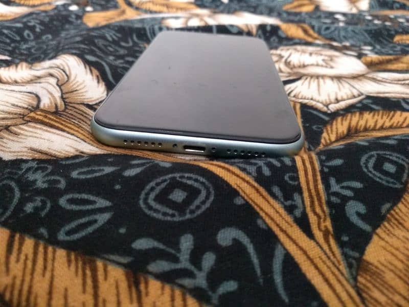 iphone 11 64 gb 6