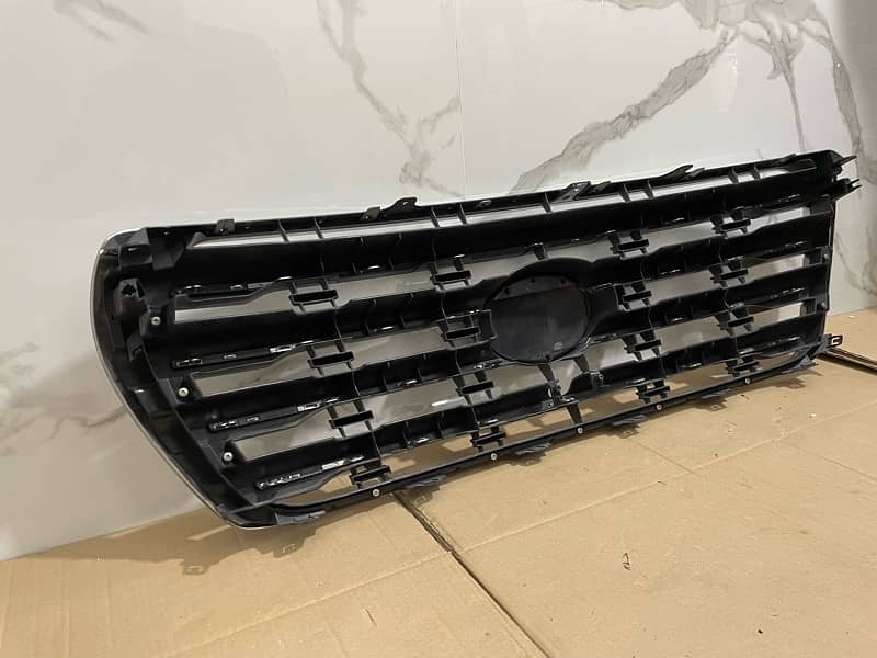 TOYOTA LAND CRUISER FRONT GRILL 2012-2014 LC200!!! 6