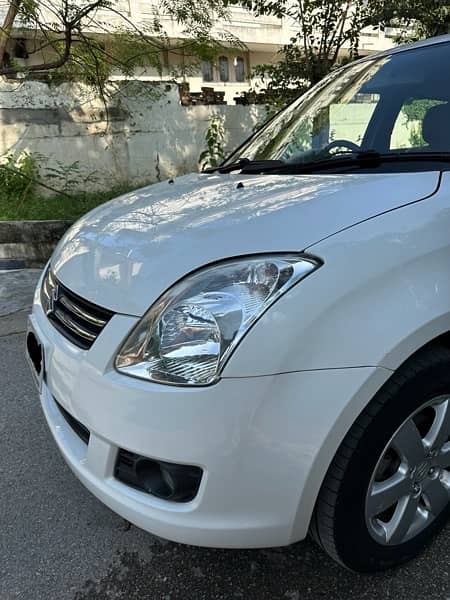 Suzuki Swift DLX Model 2018 3