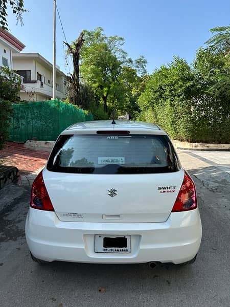 Suzuki Swift DLX Model 2018 4