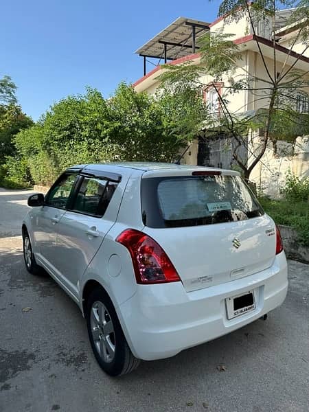 Suzuki Swift DLX Model 2018 6