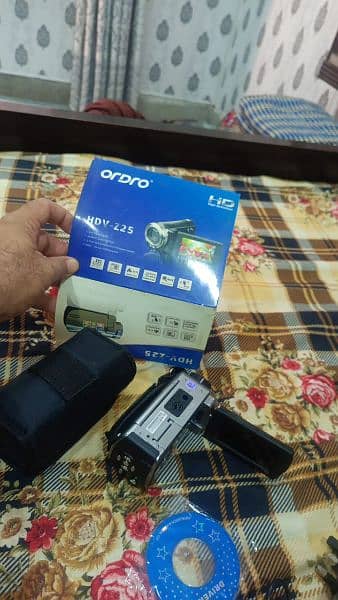 Digital camera very good results very good condition High Definition 5