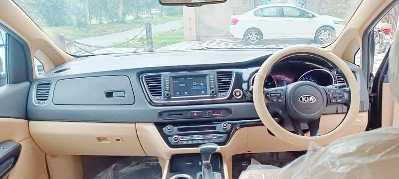 KIA Grand Carnival 2019 15