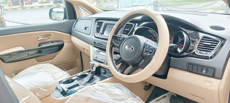 KIA Grand Carnival 2019 17