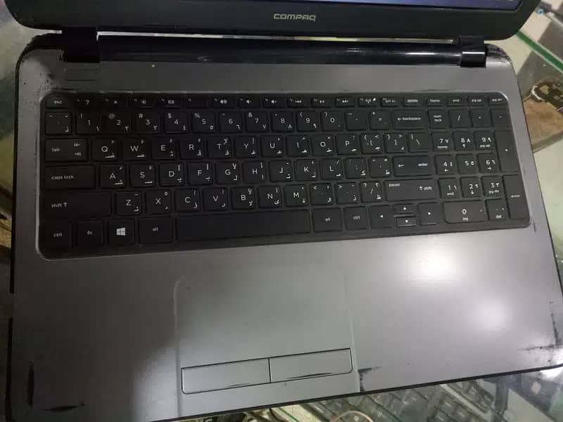 Hp 15R Series core i3 4thgen 4 gb ram 60 gbssd 500 hard 3 hours battey 0