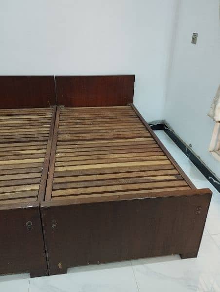 Two single bed with mattress 6