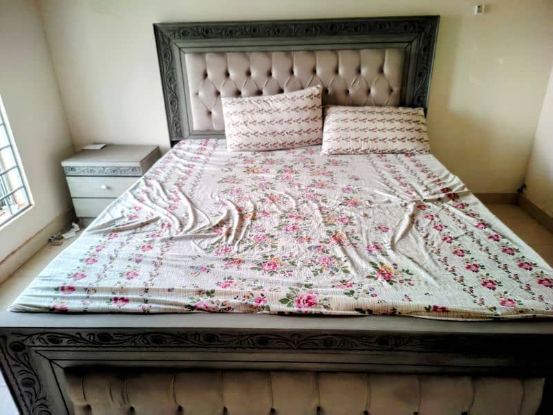 Bed set | Queen bed set | poshish bed | Furniture  | Luxury Bed 0