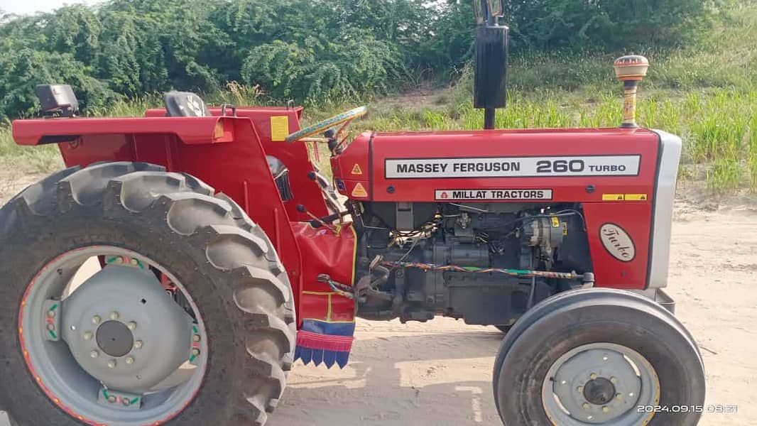 Tractor Massey Ferguson 260 model 2022 4