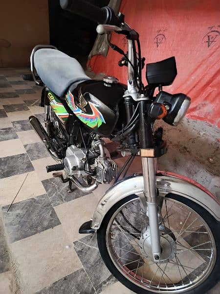 Honda CD 70 Black Colour 7