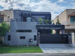 10 Marla Fully Renovated Elegant Design 4 Bedroom house near to Park and Commercial 0