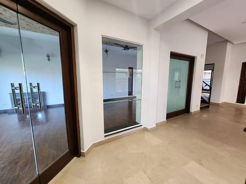 10 Marla Fully Renovated Elegant Design 4 Bedroom house near to Park and Commercial 5