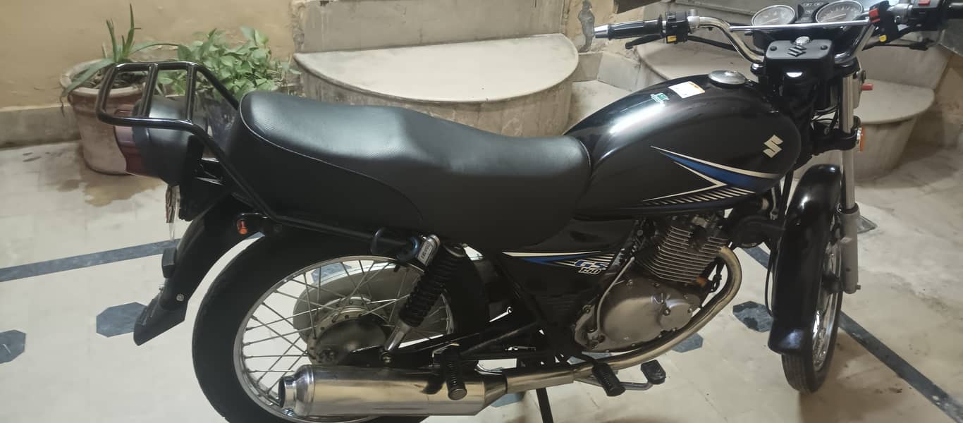 Suzuki GS 150 2018 1