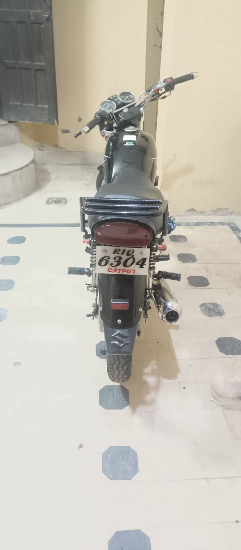 Suzuki GS 150 2018 3