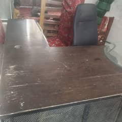 table with chair 0