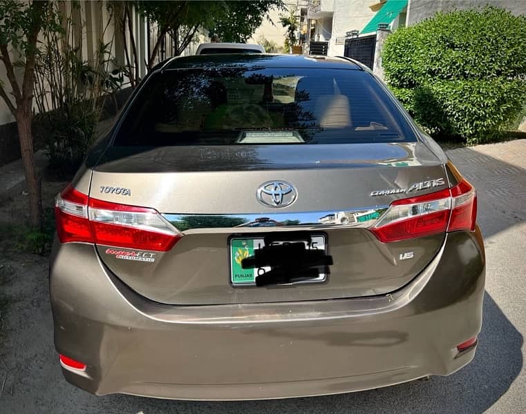 Toyota Corolla Altis 2015 3