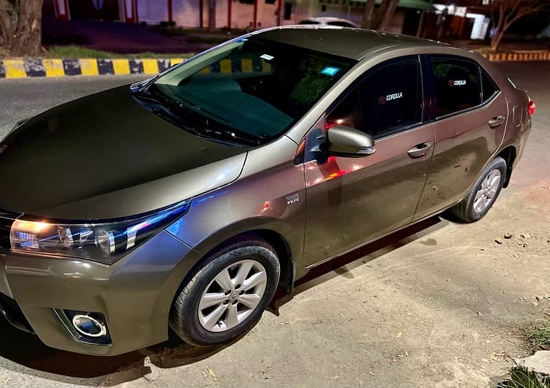 Toyota Corolla Altis 2015 10