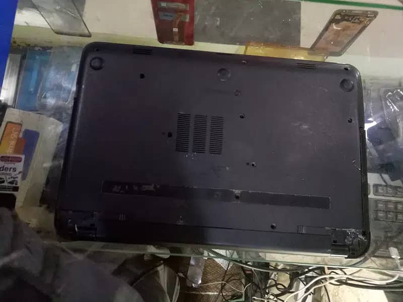 Hp 15R Series core i3 4thgen only base hai 2