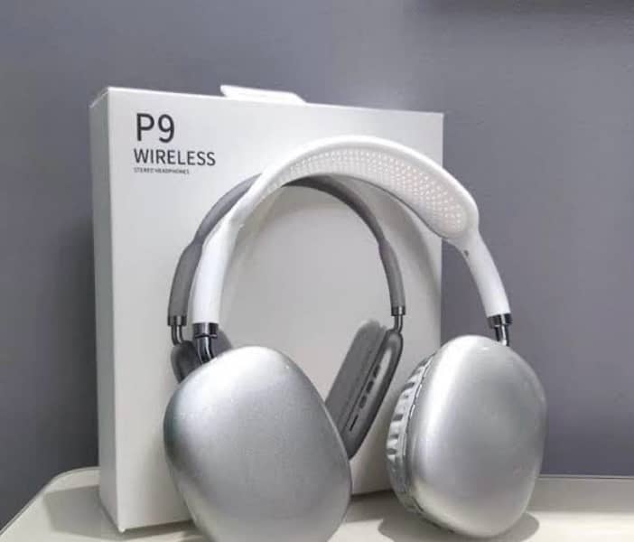 P9 headphones wirless and aux option Best sound quality . 2