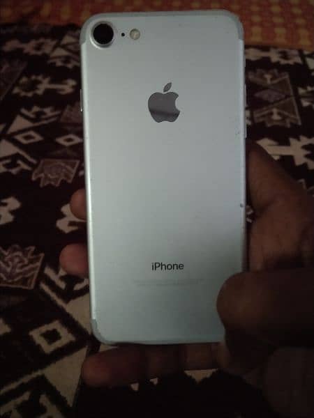 IPHONE 7 32GB GOOD CONDITION 0