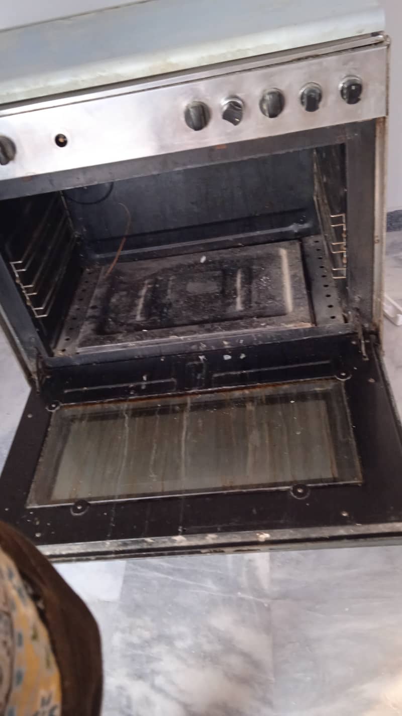 oven with 5 gas burners 1