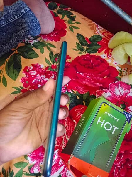 infinix hot 10 3