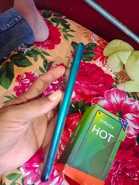 infinix hot 10 4