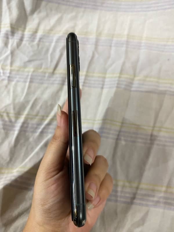 iphone 11 pro(pta approved) 3