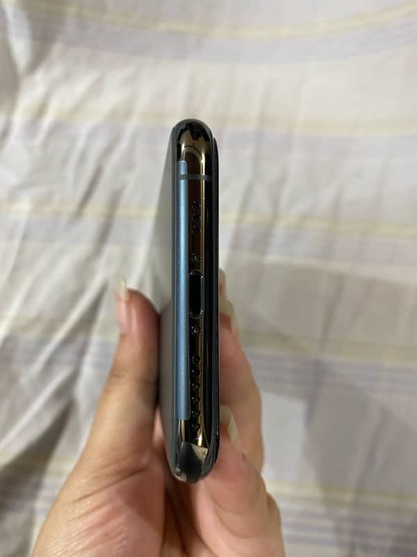 iphone 11 pro(pta approved) 5