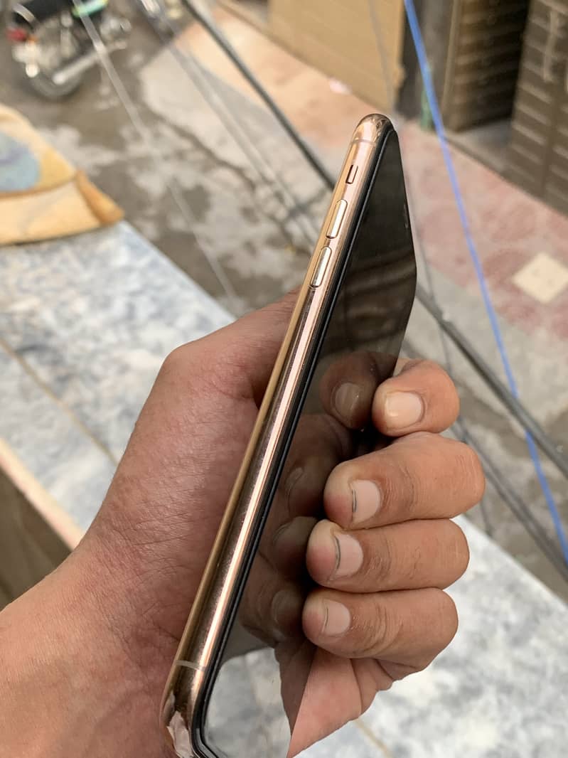 iphone 11 pro max PTA approved 2