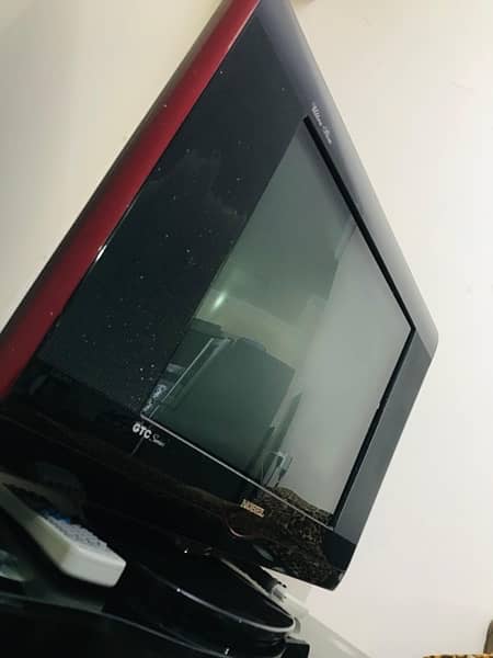 Nobel Tv with Tv Trolley almost new condition 4