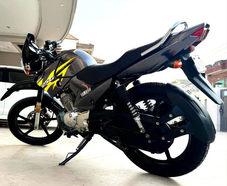 yamaha ybr 125G 6