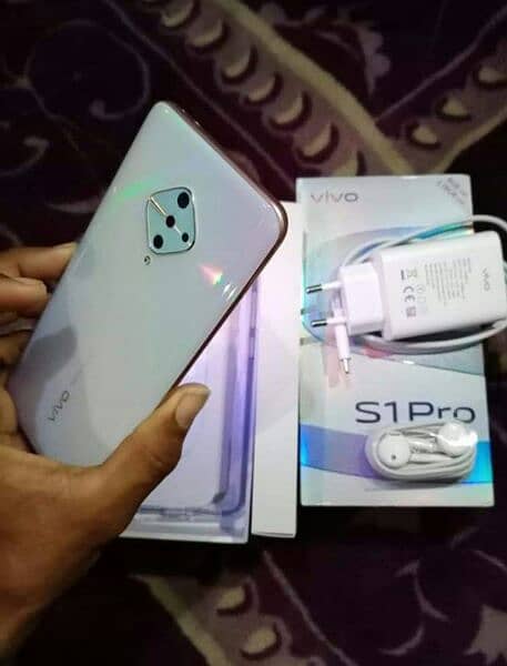 ViVO S1 Pro  8/128 GB 1