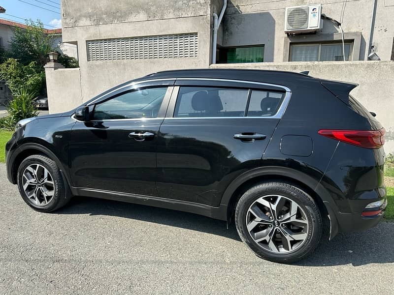 KIA Sportage AWD 2022 Total Genuine Black 8