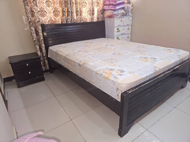 Used bedset with 2 side drawers 2