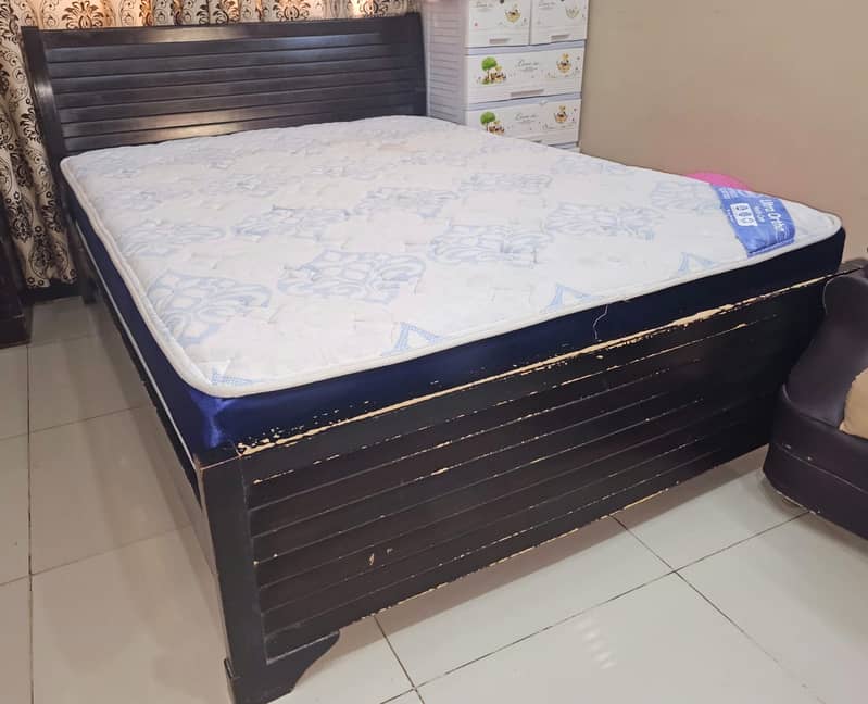 Used bedset with 2 side drawers 4