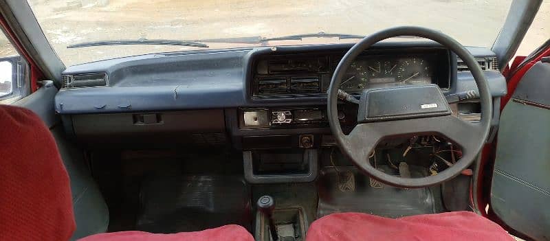 Mazda 323 1986 14