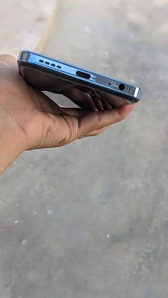 INFINIX HOT 40i 7