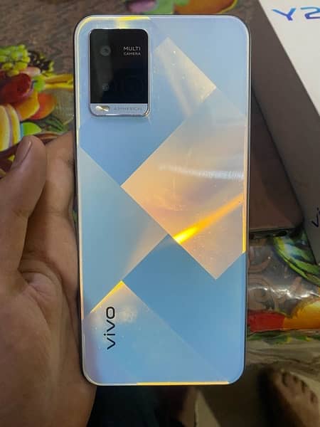 Vivo Y21 4/64 gb With box and Charger 2