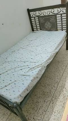 single bed of iron rod 0