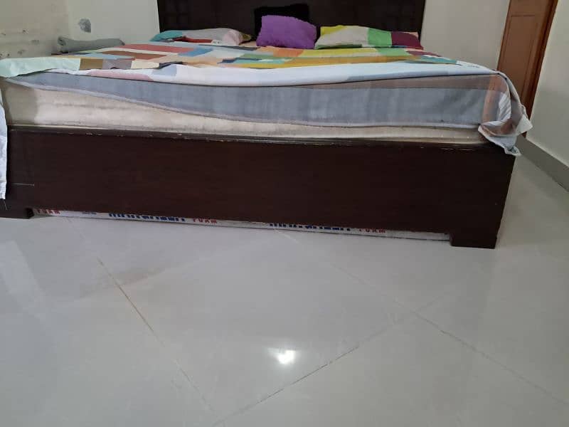 king Size Bed in good condition 2