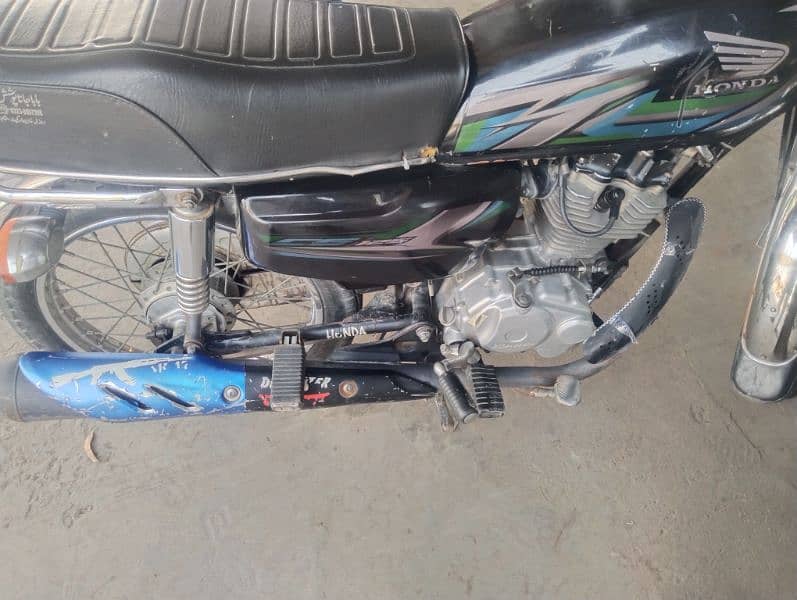 Honda 125  total original 2